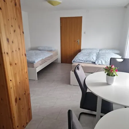 Einzimmer Mit Küche Und Bad